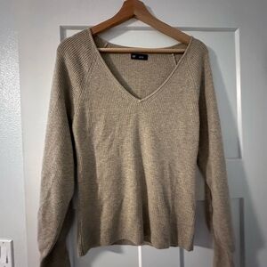 GAP Beige V-Neck Sweater